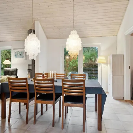 4 Bedroom Gorgeous In Højby
