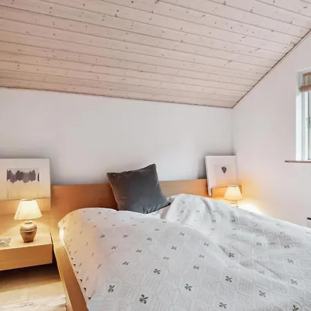 Hébergement de vacances 4 Bedroom Gorgeous In Højby
