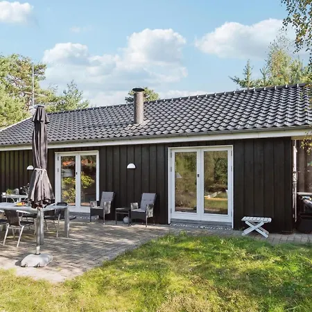 Hébergement de vacances 4 Bedroom Gorgeous In Højby